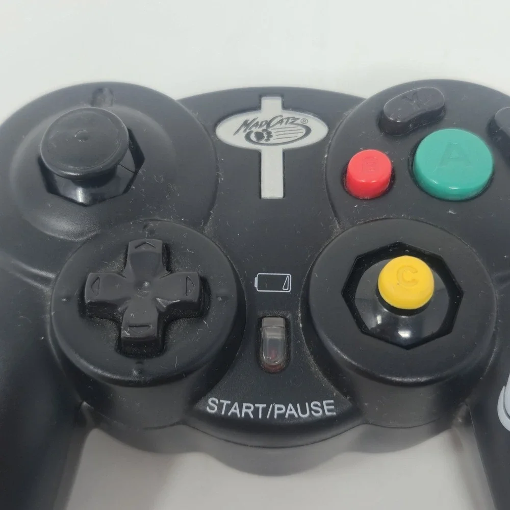 Mad Catz GameCube Wireless Controller Black Item 5686 NO RECEIVER